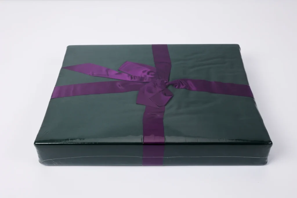 Gift-box shrink wrapping